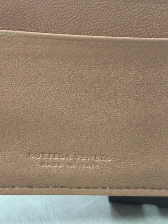 Borrega Veneta Bifold Wallet - Picture 3 of 10